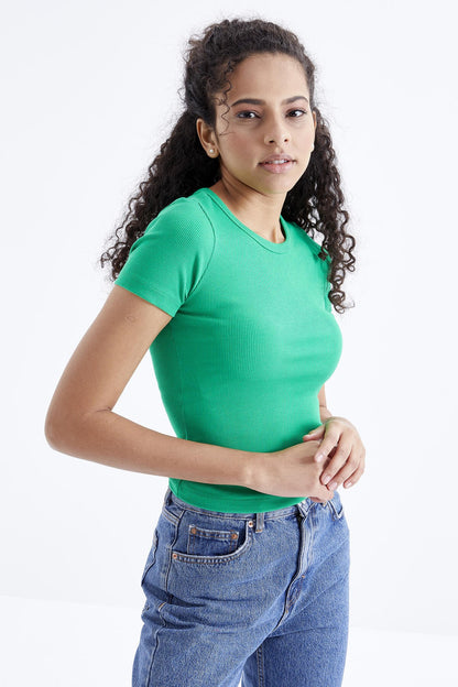 Green Basic Short Sleeve O Neck Women's T-Shirt - 97202