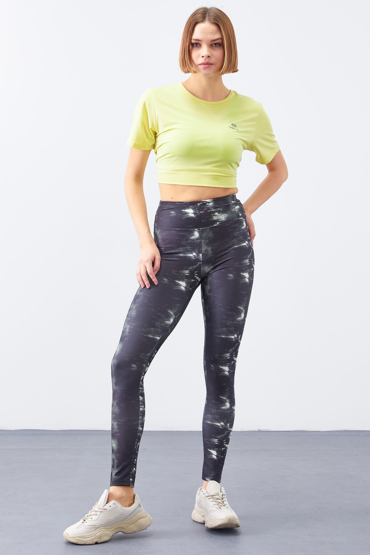 Green High Waist Batik Pattern Slim Fit Tapered Leg Women's Tights - 94551