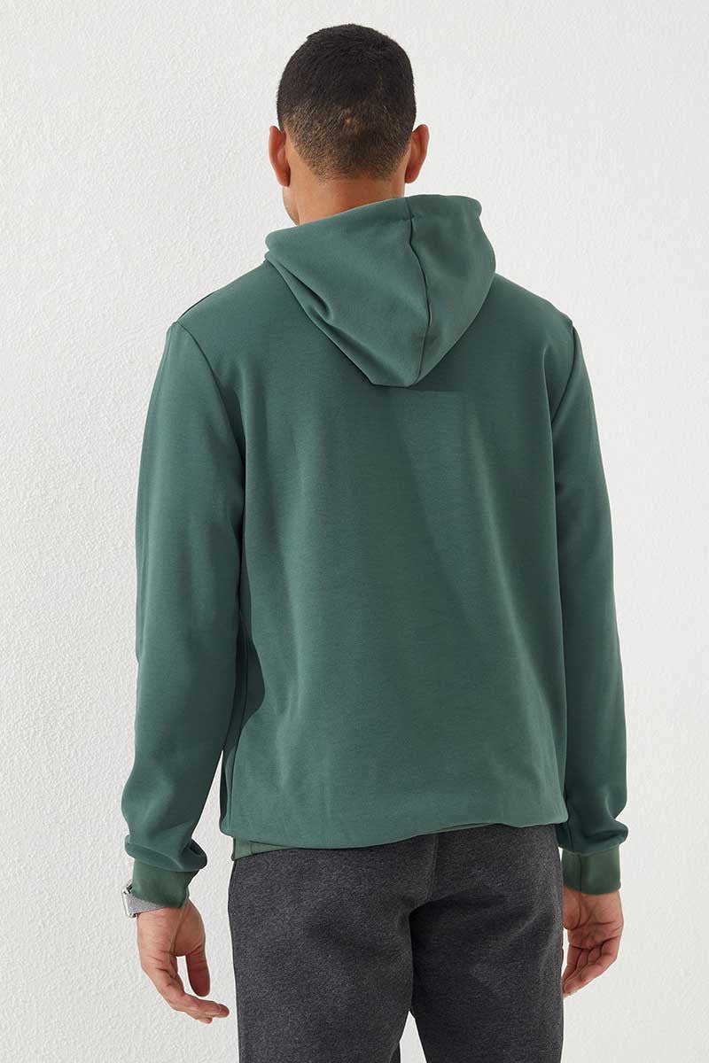 Green Camouflage Pattern Printed Standard Fit Men's Hooded Sweatshirt - 87884