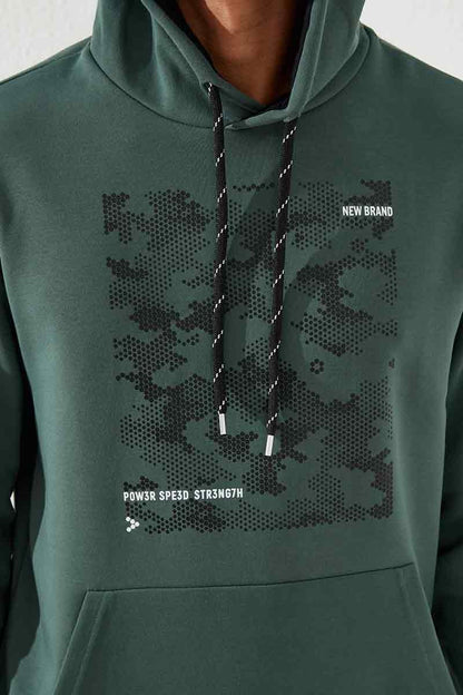 Green Camouflage Pattern Printed Standard Fit Men's Hooded Sweatshirt - 87884