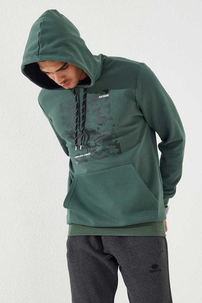 Green Camouflage Pattern Printed Standard Fit Men's Hooded Sweatshirt - 87884