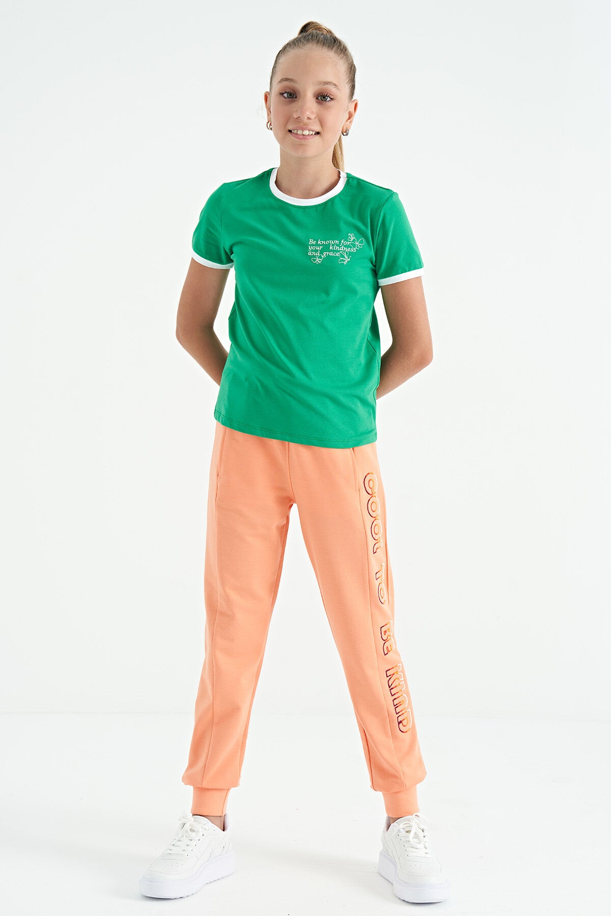 Green Minimal Print O Neck Comfort Fit Short Sleeve Girls T-Shirt - 75110