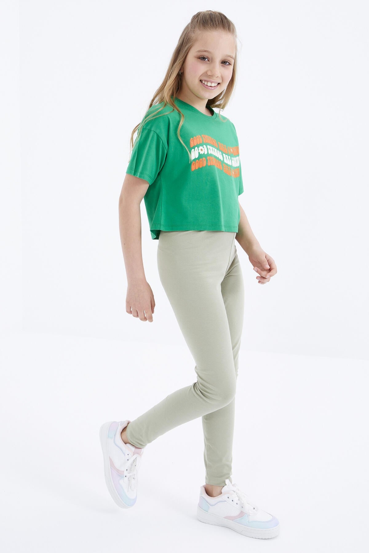 Green Oversize Colorful Print Drop Shoulder O Collar Girls Crop T-Shirt - 75038
