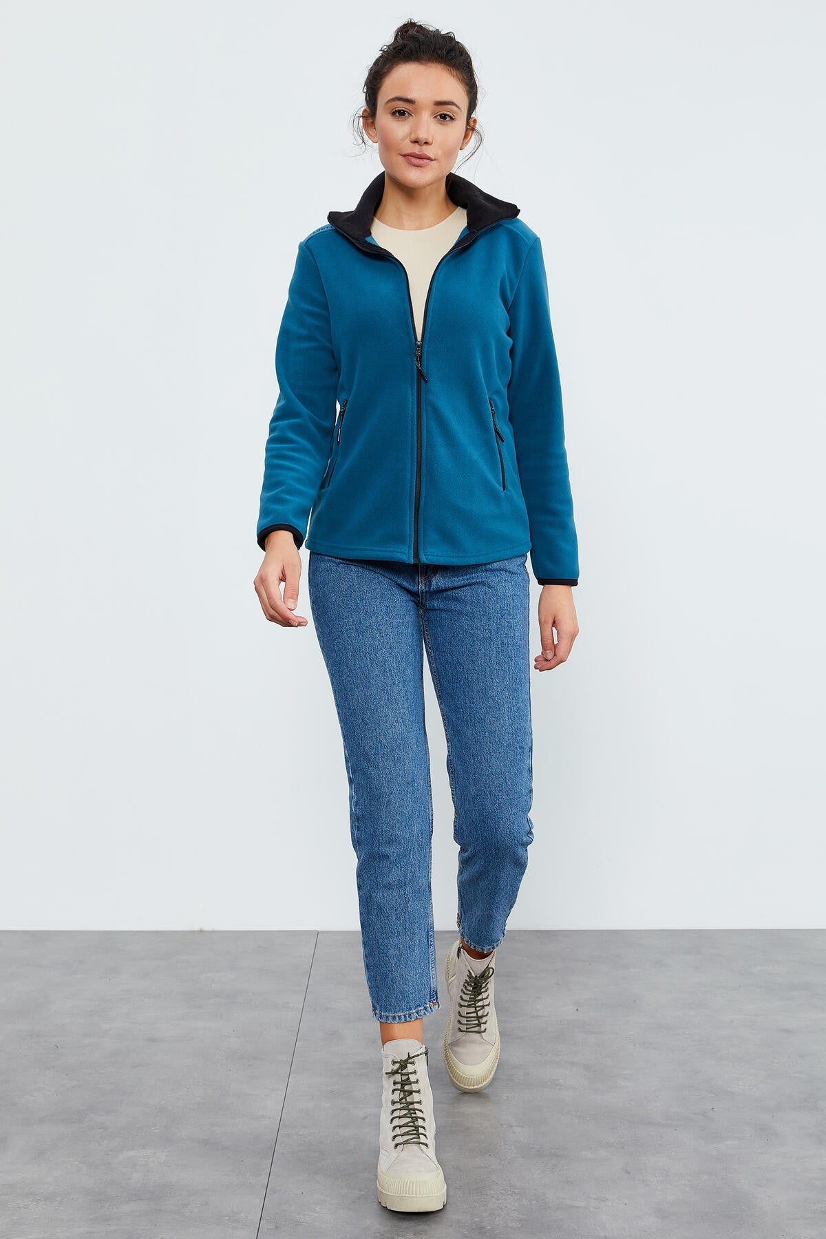 Emerald Green Stand-Up Collar Zippered Comfort Fit Women's Fleece Sweatshirt - 97173