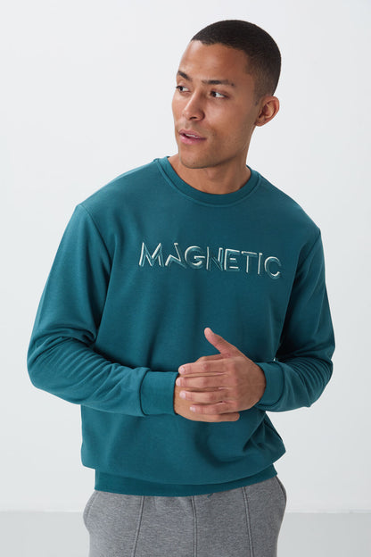Emerald Green Embroidered O Neck Comfort Fit Fleece-Lined Men's Sweatshirt - 88020