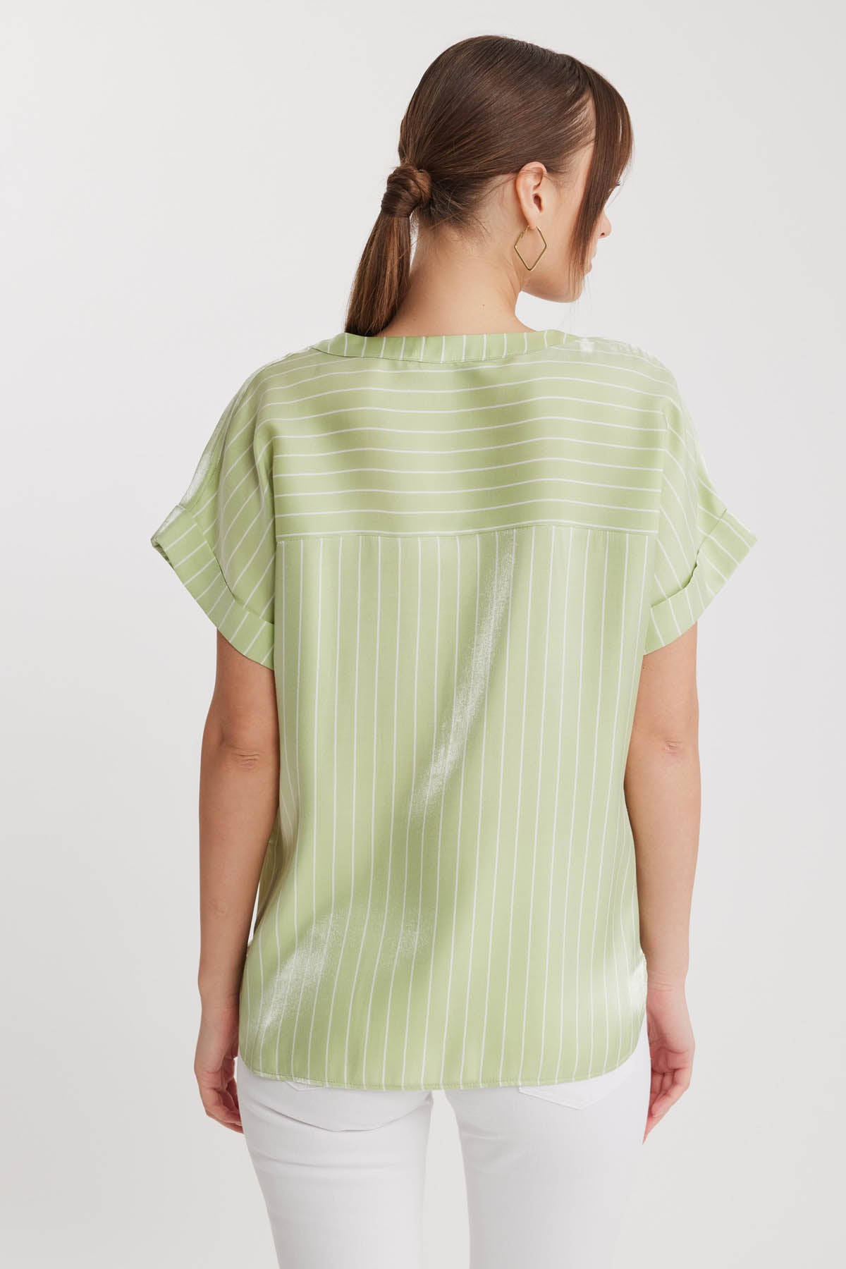 BLOUSE WITH LOW SHOULDER BUTTON AND GLOSSY SATIN LINE