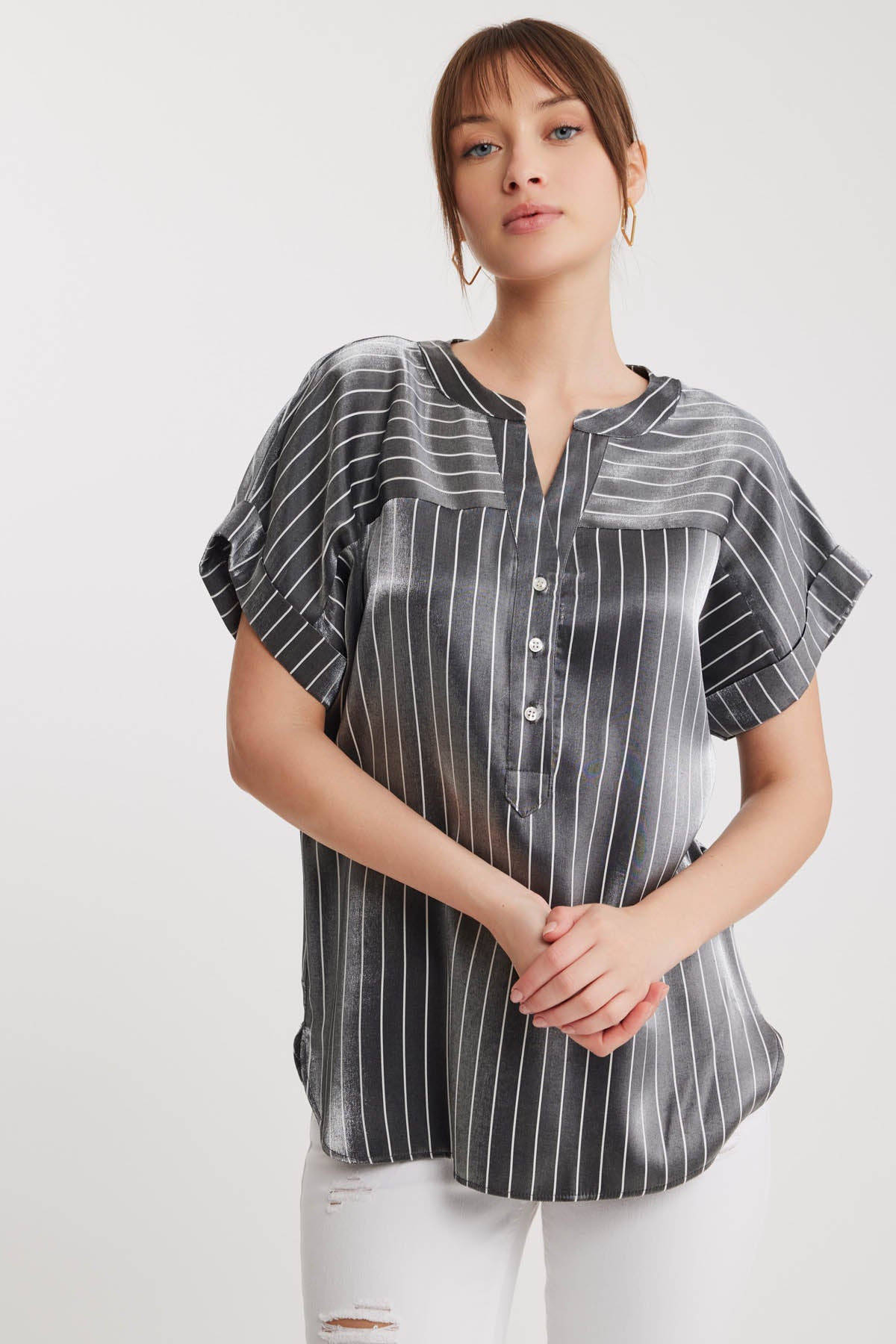 BLOUSE WITH LOW SHOULDER BUTTON AND GLOSSY SATIN LINE