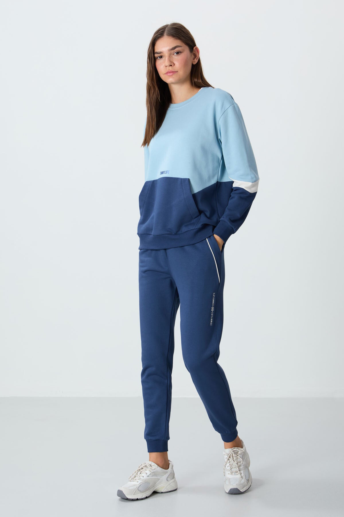 Parliament Compact Cotton Thick Smooth Textured Standard Fit Women's Tracksuit Bottom - 94660