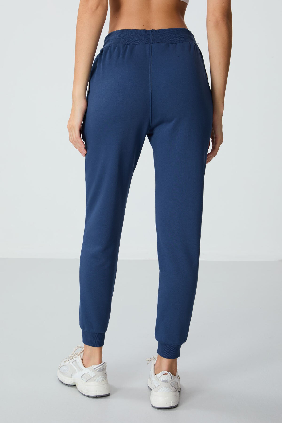 Parliament Compact Cotton Thick Smooth Textured Standard Fit Women's Tracksuit Bottom - 94660