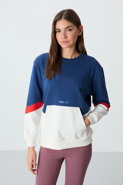 Parliament Compact Cotton Thick Smooth Textured O-Collar Oversize Fit Women's Sweatshirt - 97289