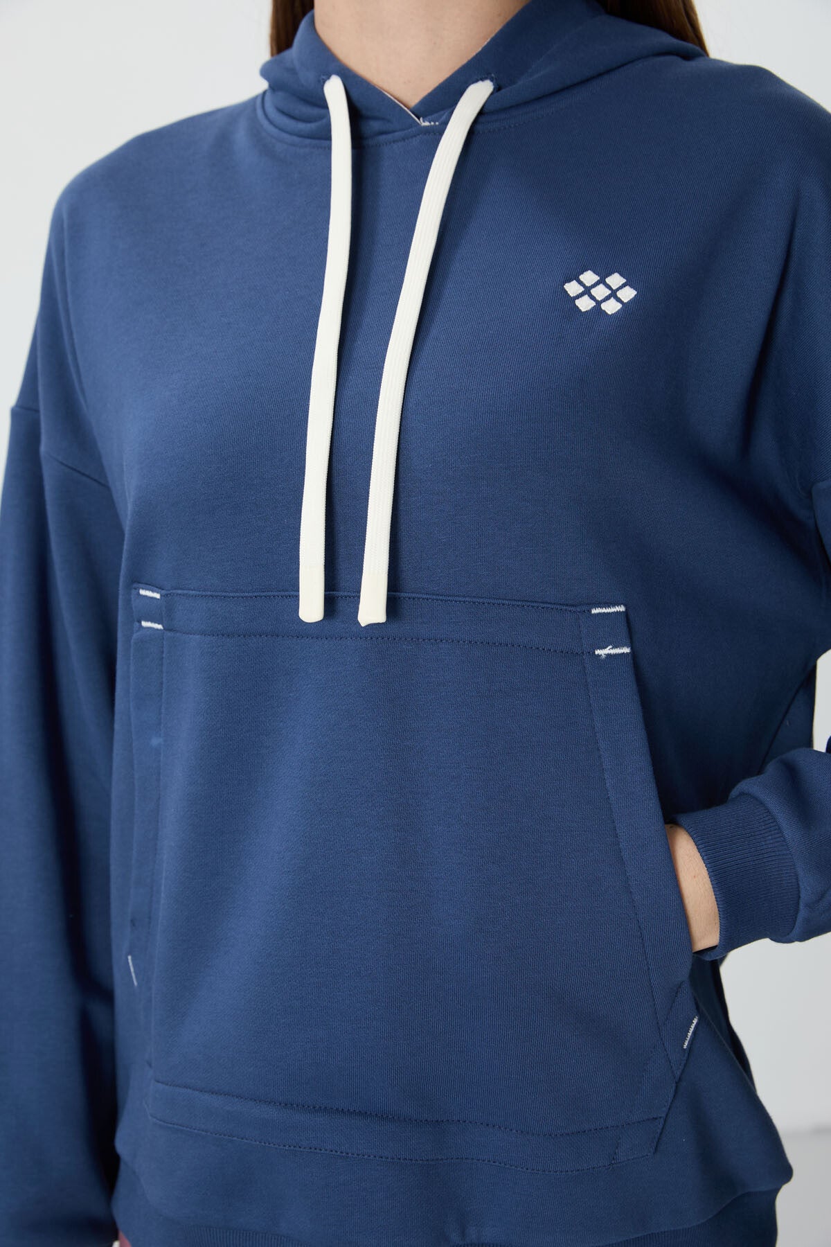 Parliament Compact Cotton Thick Smooth Textured Hooded Oversize Fit Women's Sweatshirt - 97291