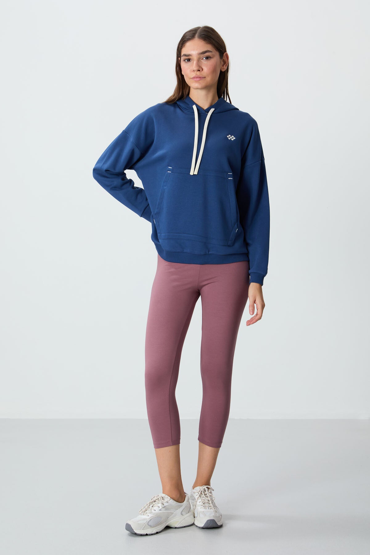 Parliament Compact Cotton Thick Smooth Textured Hooded Oversize Fit Women's Sweatshirt - 97291