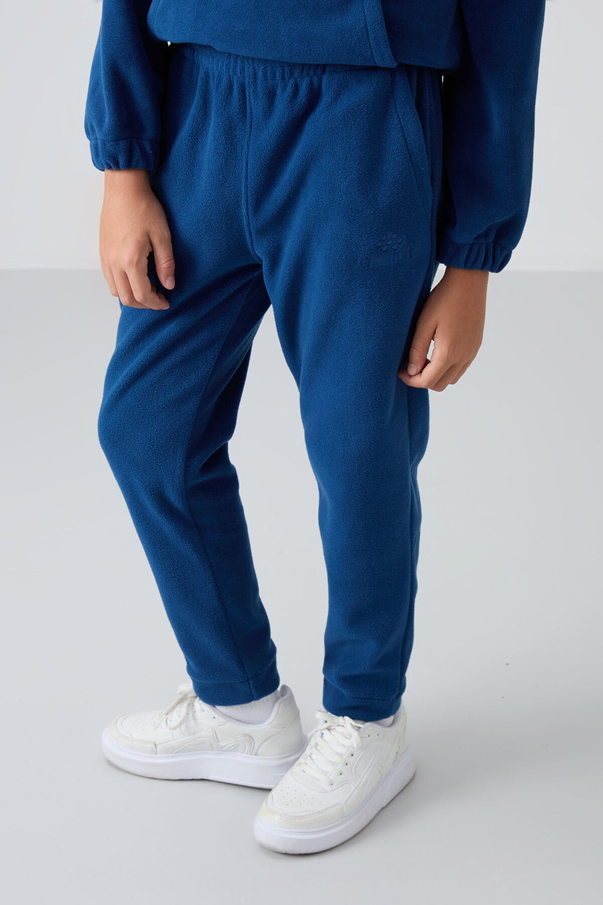 Parliament Thick Soft Textured Standard Fit Embroidered Fleece Boys' Tracksuit Bottom - 11219