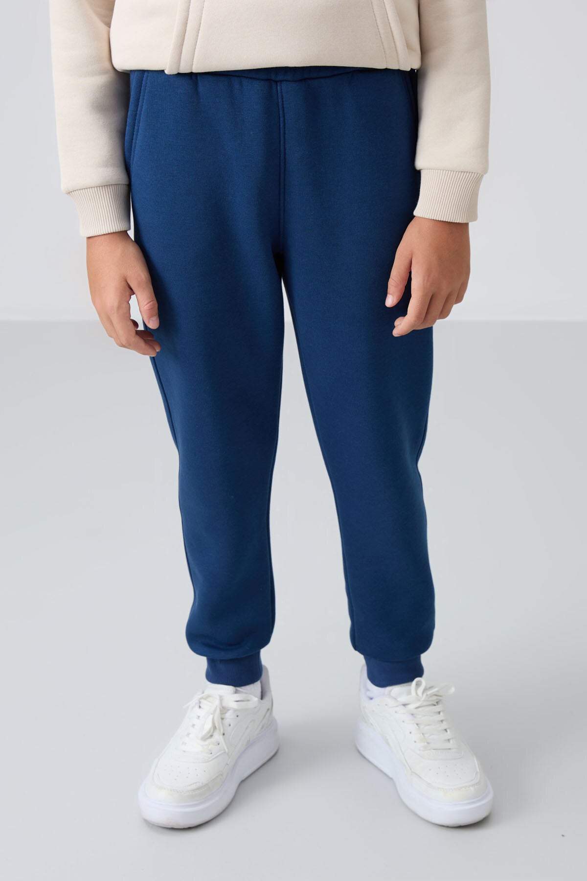 Cotton Thick Inner Fleece Soft Woven Standard Fit Embroidered Tracksuit Pants - 11224