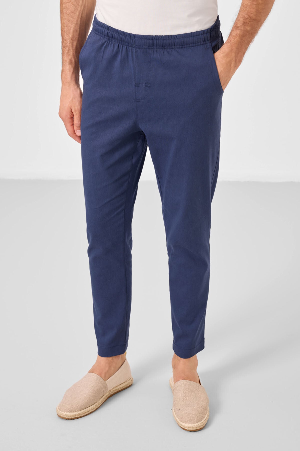 Standard Fit Weaving Lightweight and Flexible Chino Men's Trousers - 82180