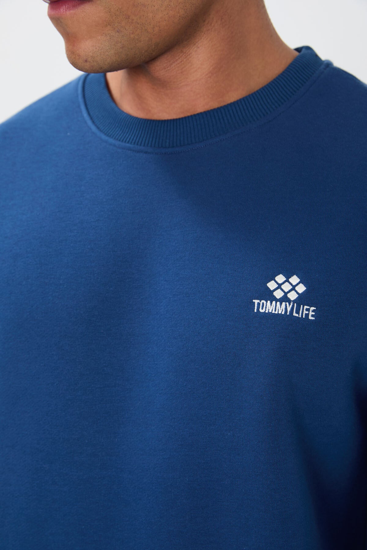 Parliament Cotton Thick Fleece-Lined Soft Textured Comfort Fit Embroidered Men's Tracksuit Set -85265