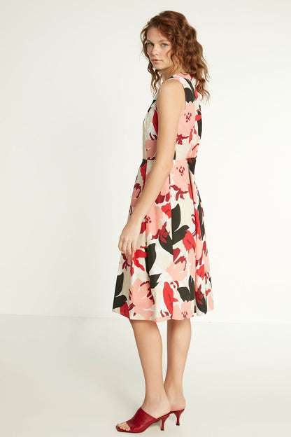 OPEN-STACKED V COLLAR DRESS