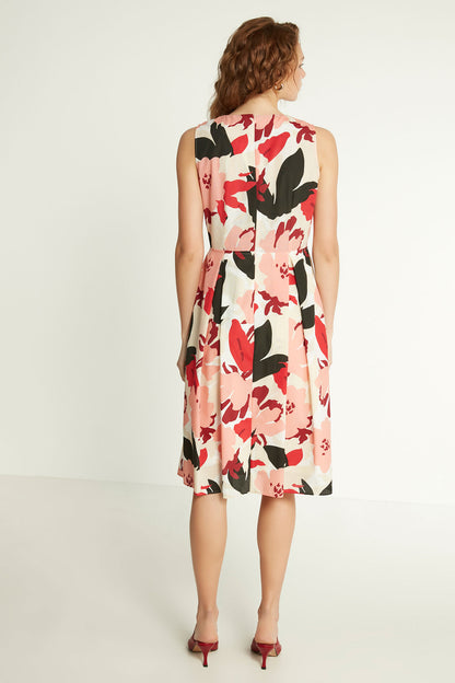 OPEN-STACKED V COLLAR DRESS