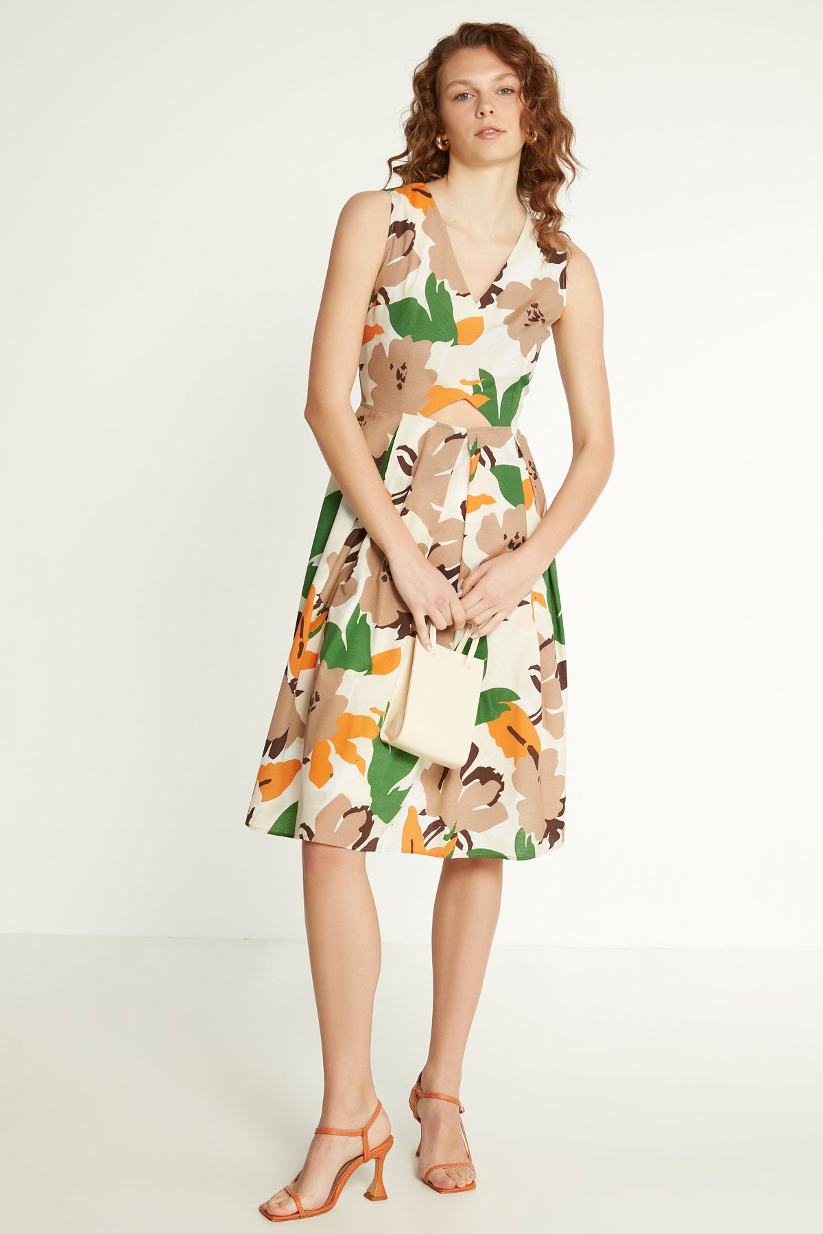 OPEN-STACKED V COLLAR DRESS