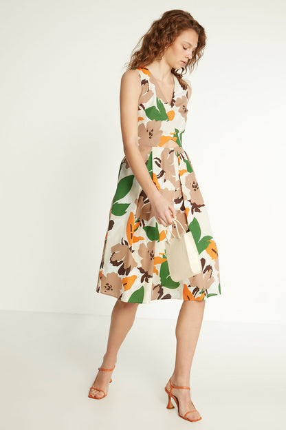 OPEN-STACKED V COLLAR DRESS