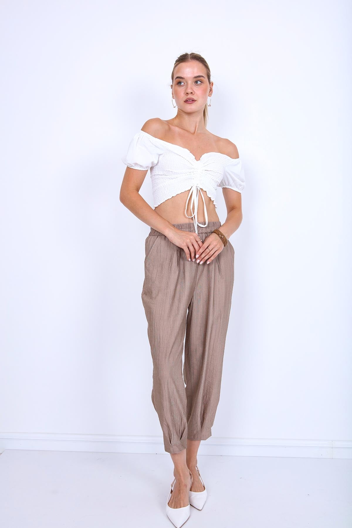 CROP TROUSERS