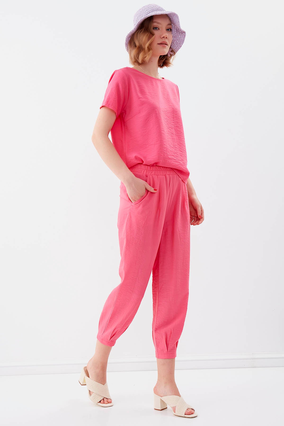 CROP TROUSERS