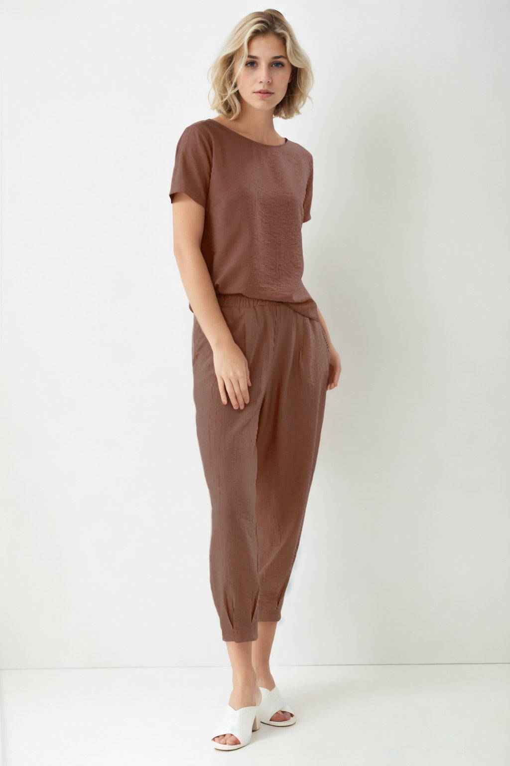 CROP TROUSERS