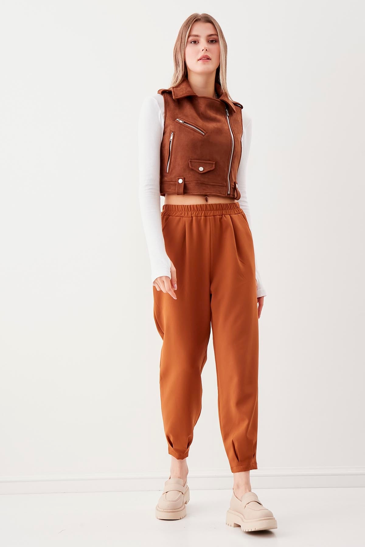 PLEATED TROUSERS