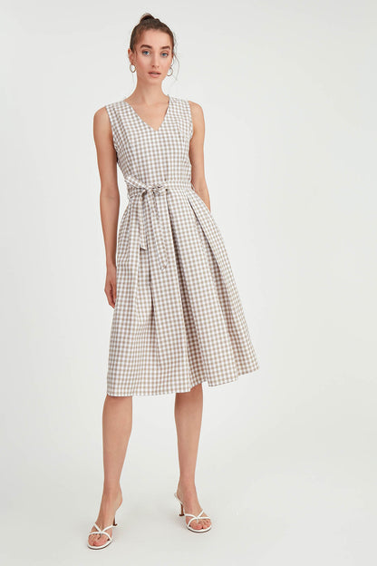 CHECKERED PATTERN BELT DRESS