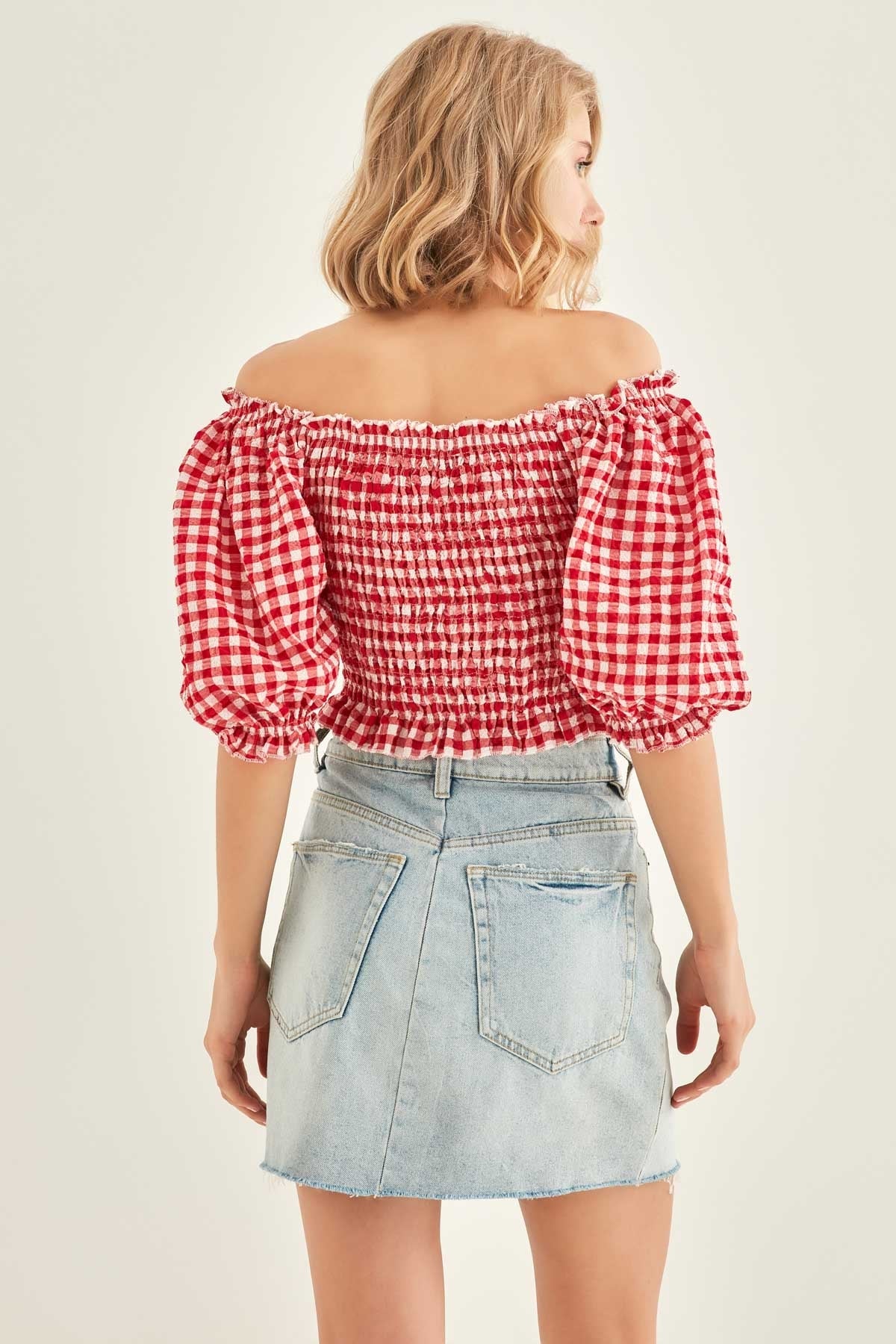 CHECKERED PATTERN COILED BLOUSE