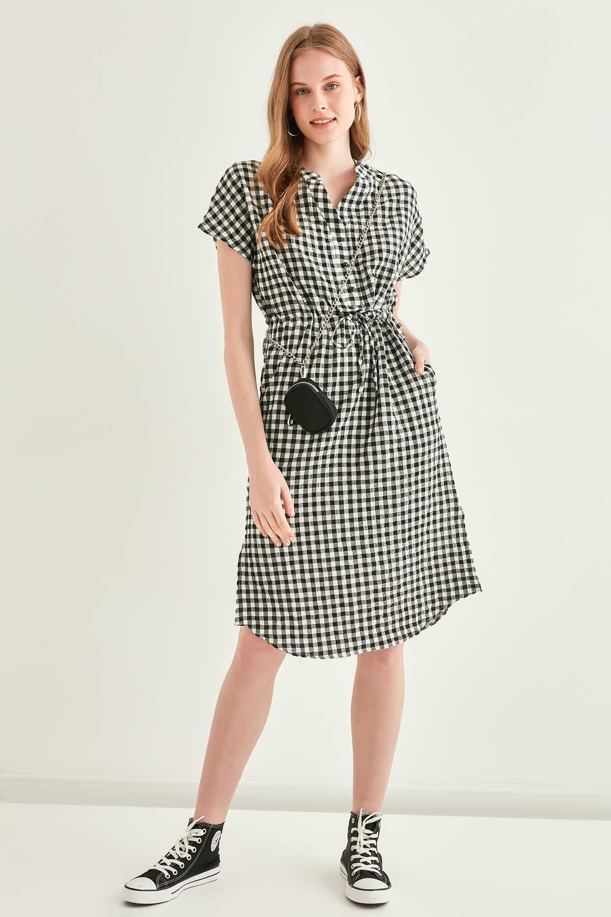 CHECKERED PATTERNED BELT-BENT LOW SLEEVE DRESS