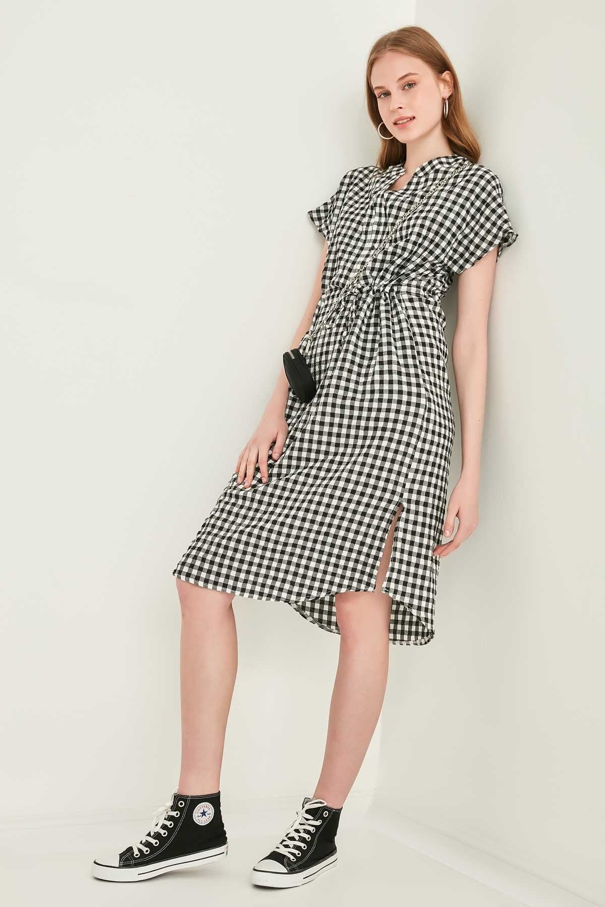 CHECKERED PATTERNED BELT-BENT LOW SLEEVE DRESS