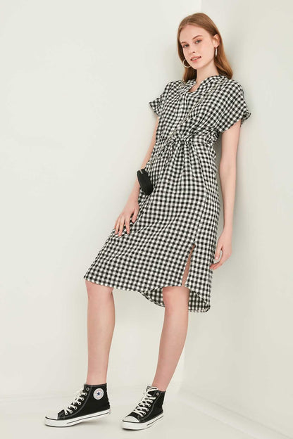 CHECKERED PATTERNED BELT-BENT LOW SLEEVE DRESS