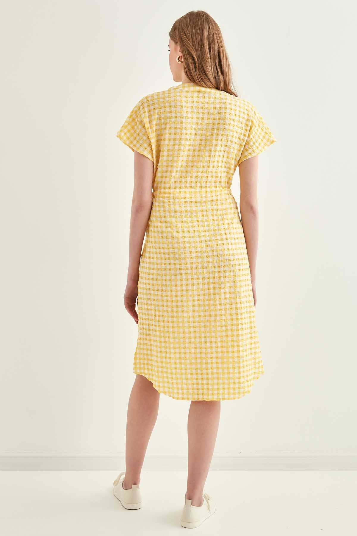 CHECKERED PATTERNED BELT-BENT LOW SLEEVE DRESS