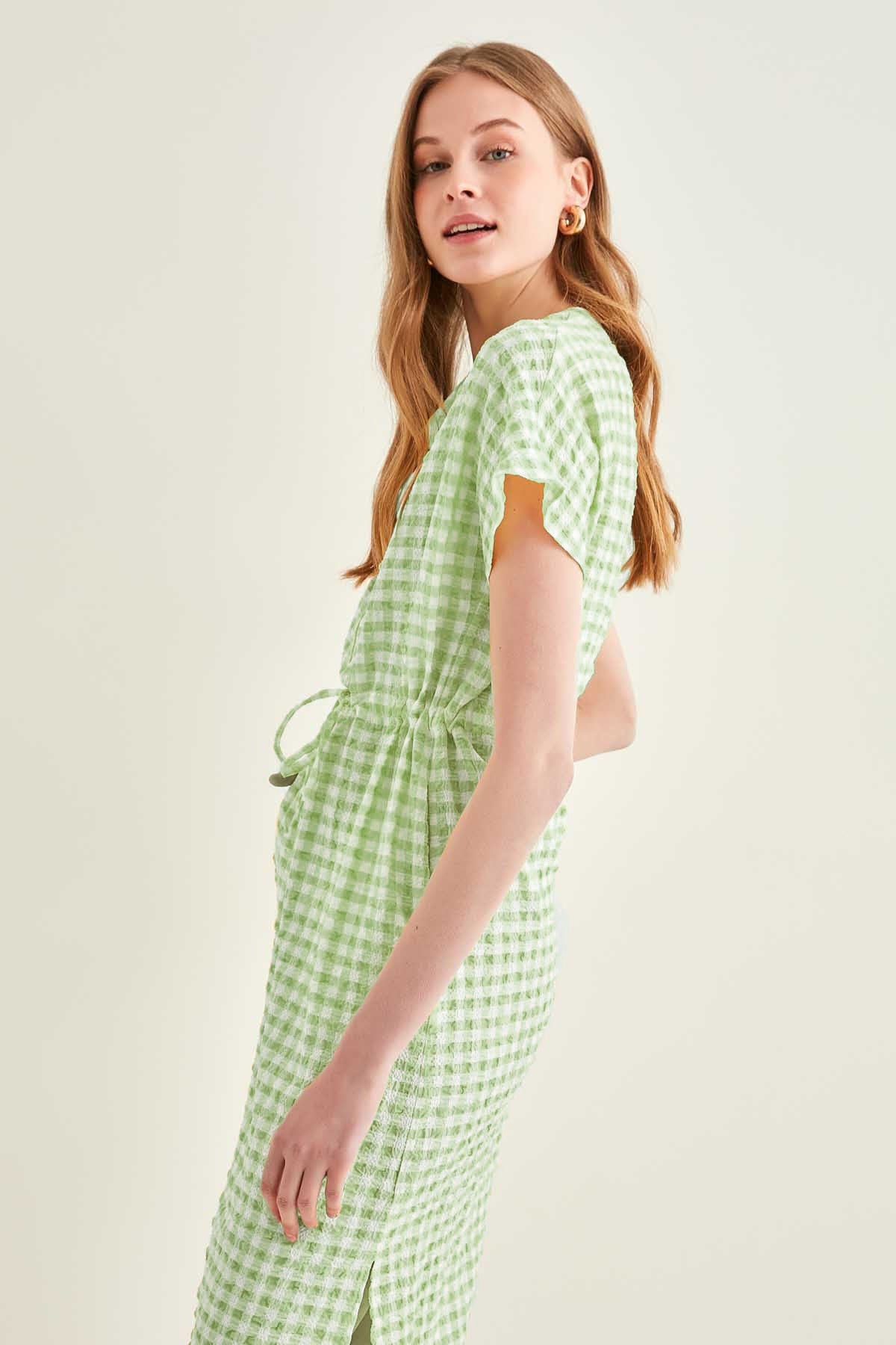 CHECKERED PATTERNED BELT-BENT LOW SLEEVE DRESS