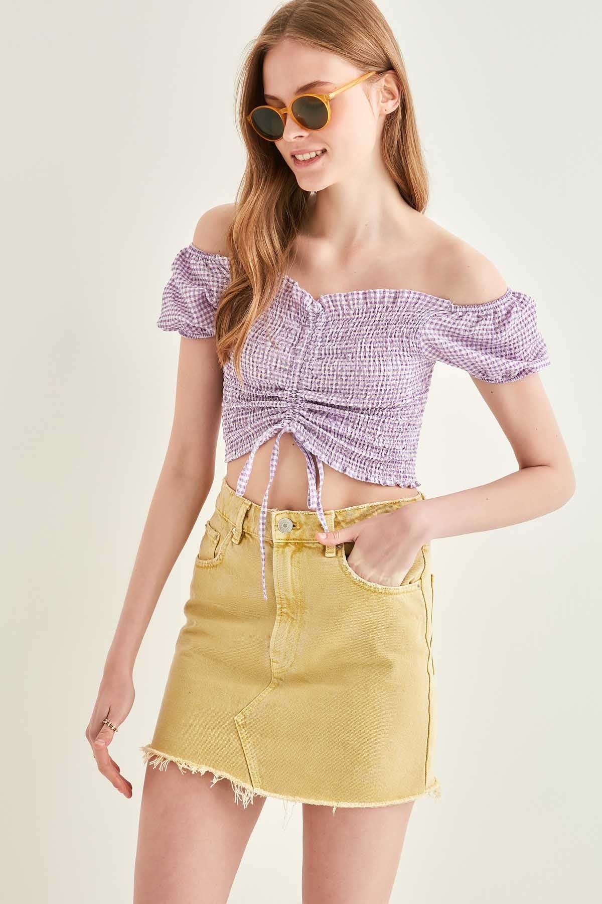 CHECKERED FRONT DRAWSTRING MINI BLOUSE