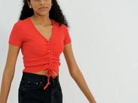 Pomegranate Flower Gather Detailed V-Neck Women's Crop Top T-Shirt - 97205