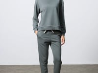 Compact Right Thick Smooth Textured O Collar Oversize Fit Women's Tracksuit Set - 95341