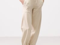 Soft Woven Pocket Detailed Comfortable Fit Women's Trousers - 94672