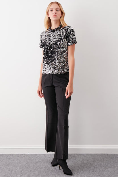 STAMP SEQUINED SHORT SLEEVE BLOUSE