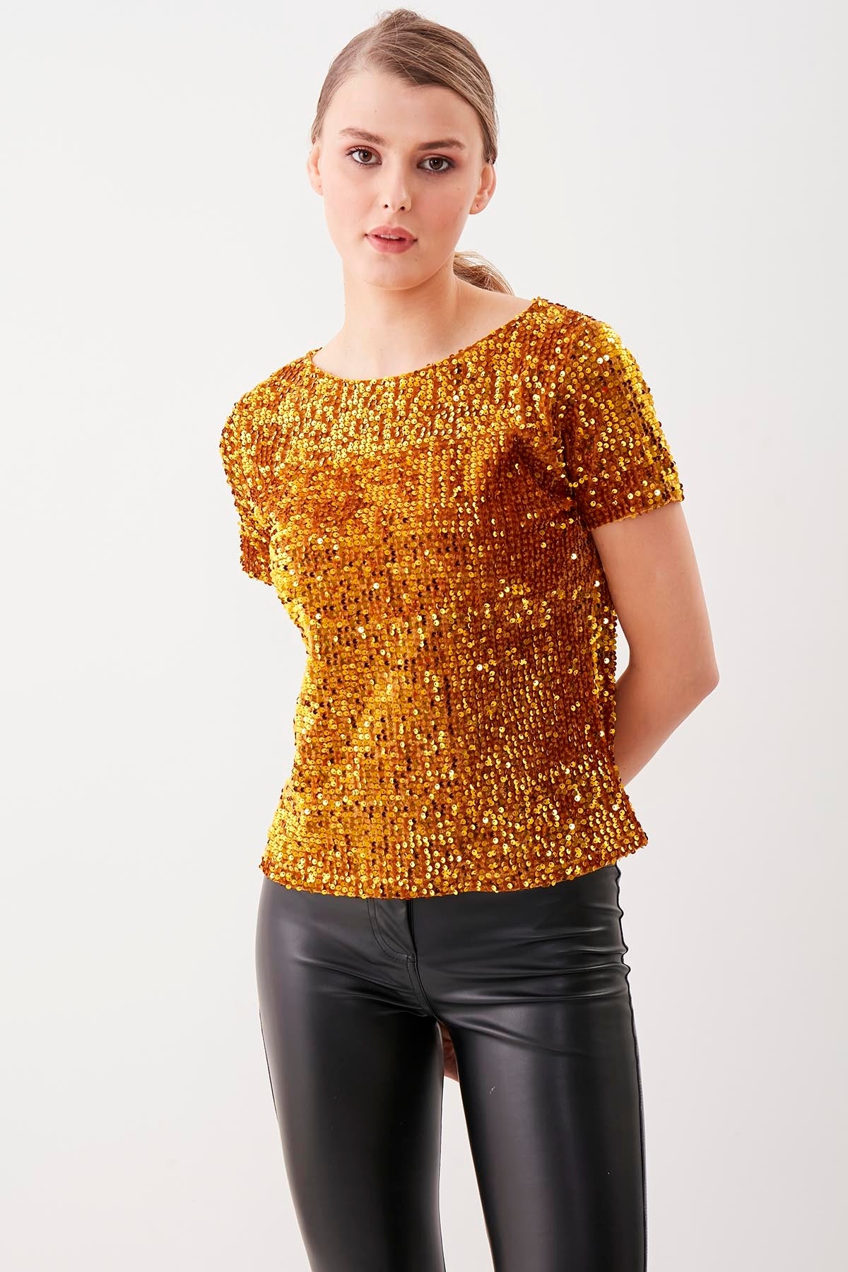 STAMP SEQUINED SHORT SLEEVE BLOUSE
