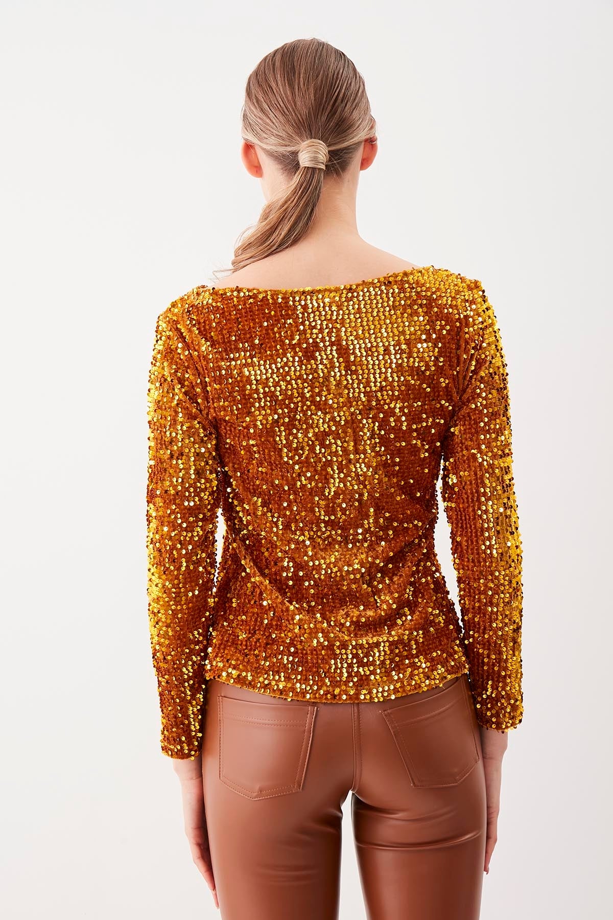 STAMP SEQUIN LONG SLEEVE BLOUSE