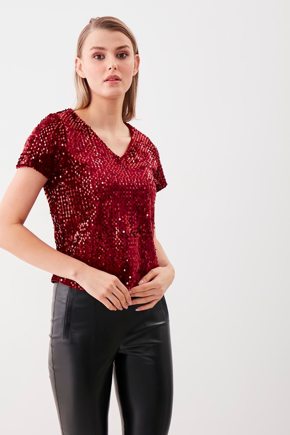 SEQUIN V COLLAR SHORT SLEEVE BLOUSE
