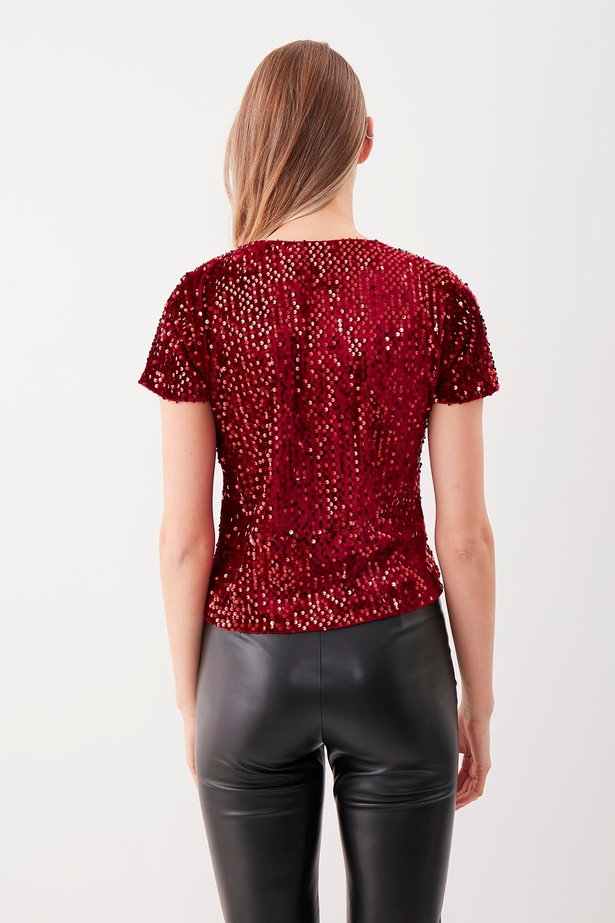 SEQUIN V COLLAR SHORT SLEEVE BLOUSE
