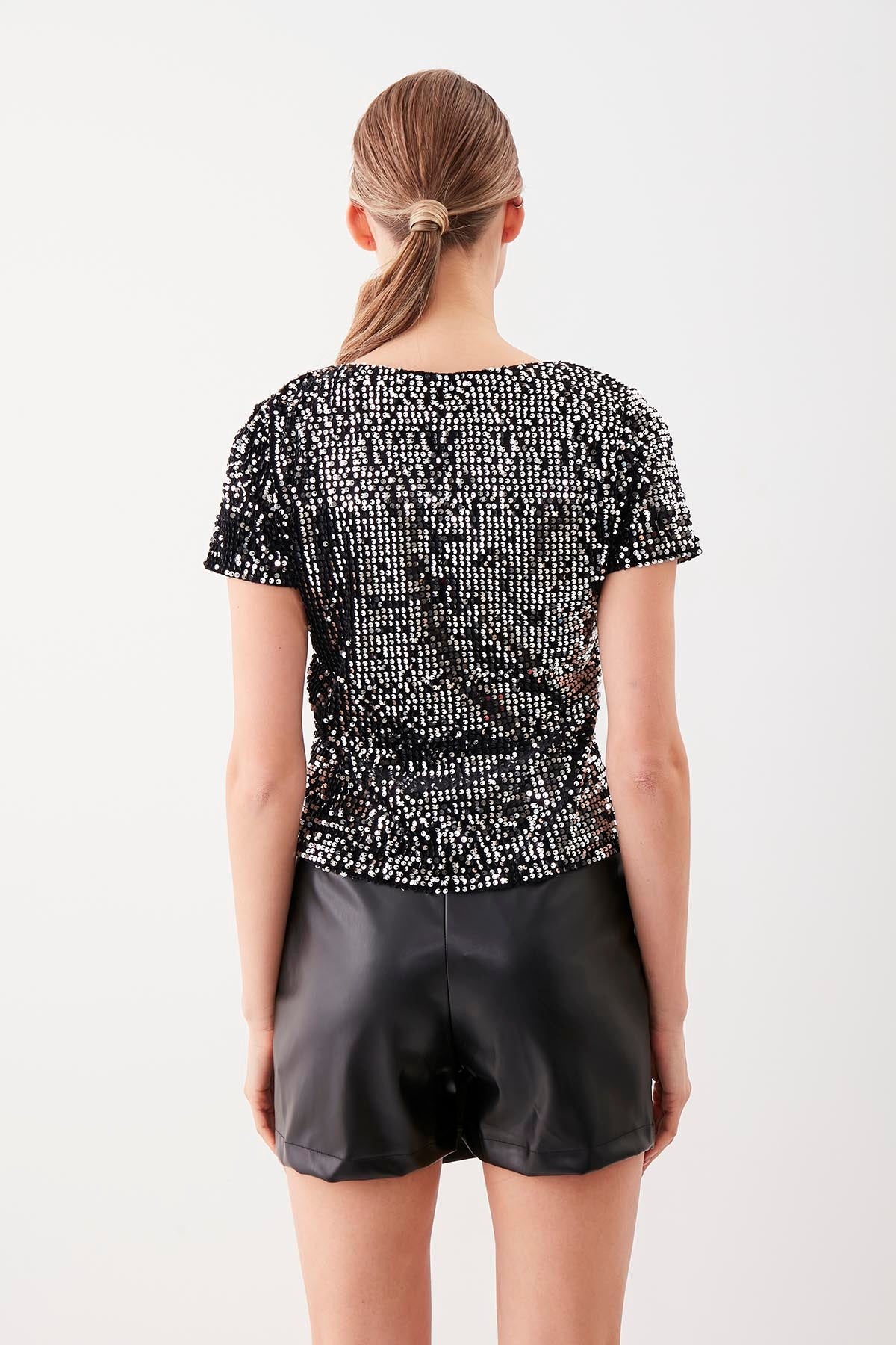 SEQUIN V COLLAR SHORT SLEEVE BLOUSE