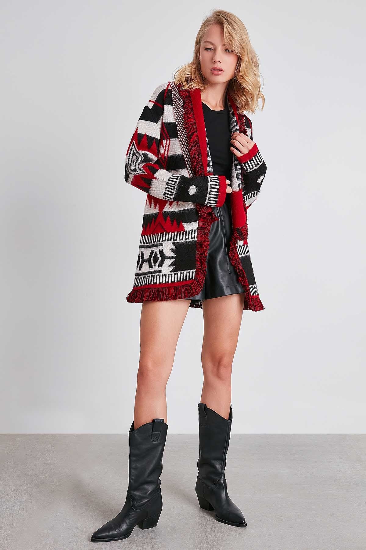 TASSEL PATTERN KNITTED CARDIGAN