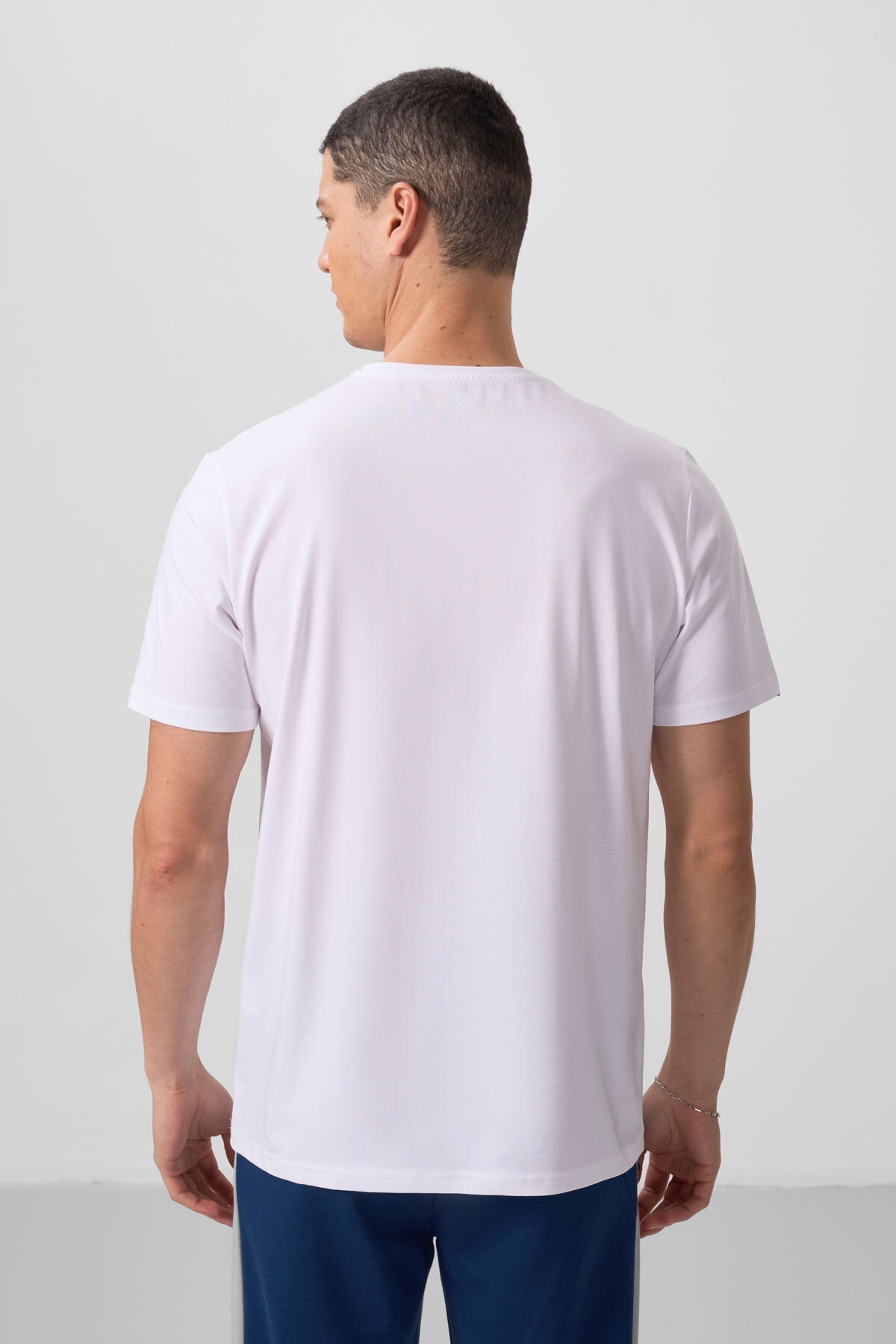 Standard Fit Basic Pack of 3 Black and white and blue Men's T-Shirt 87911