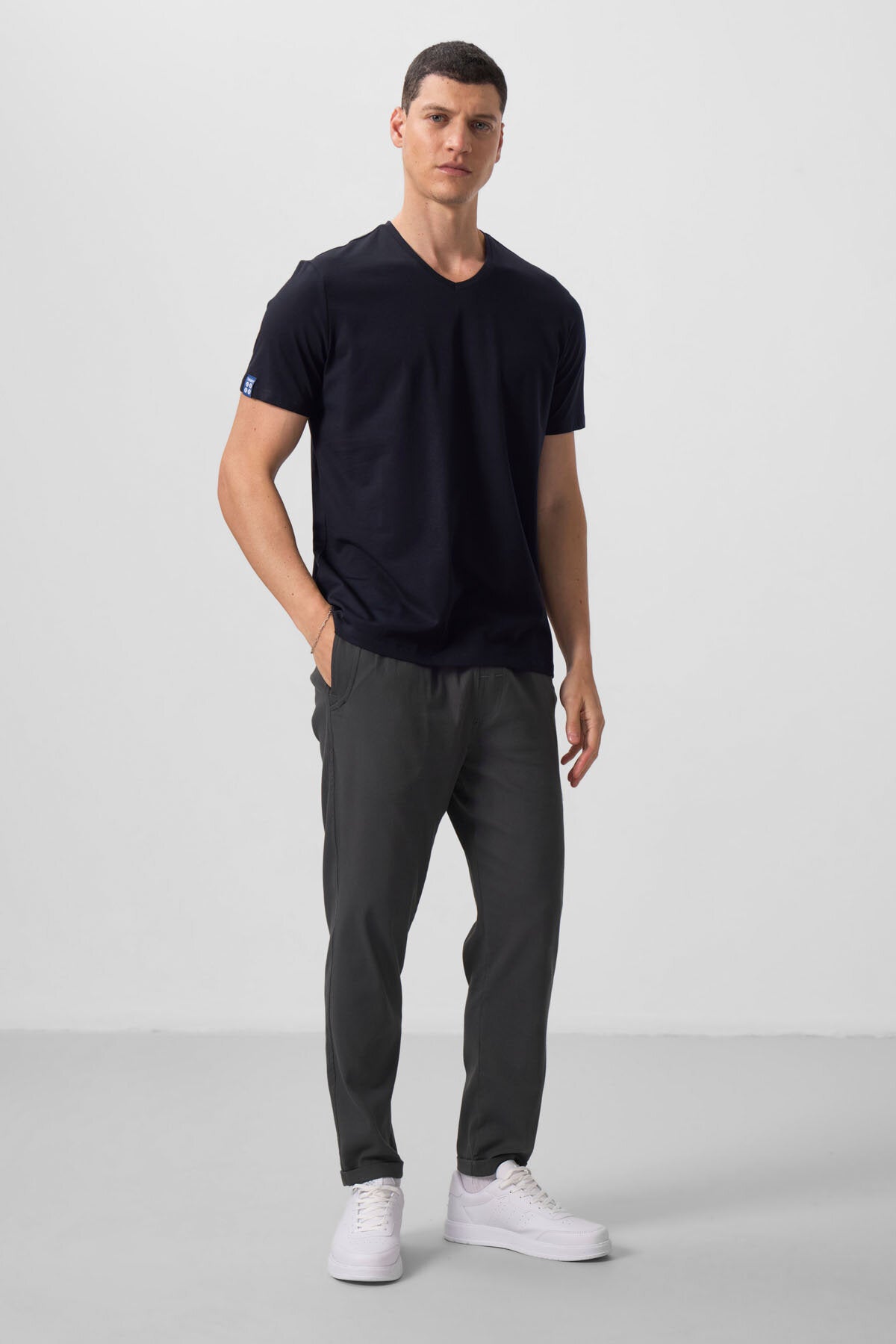 Standard Fit Basic V Collar is a 3-pack Lacivert Men's T-Shirt 87912