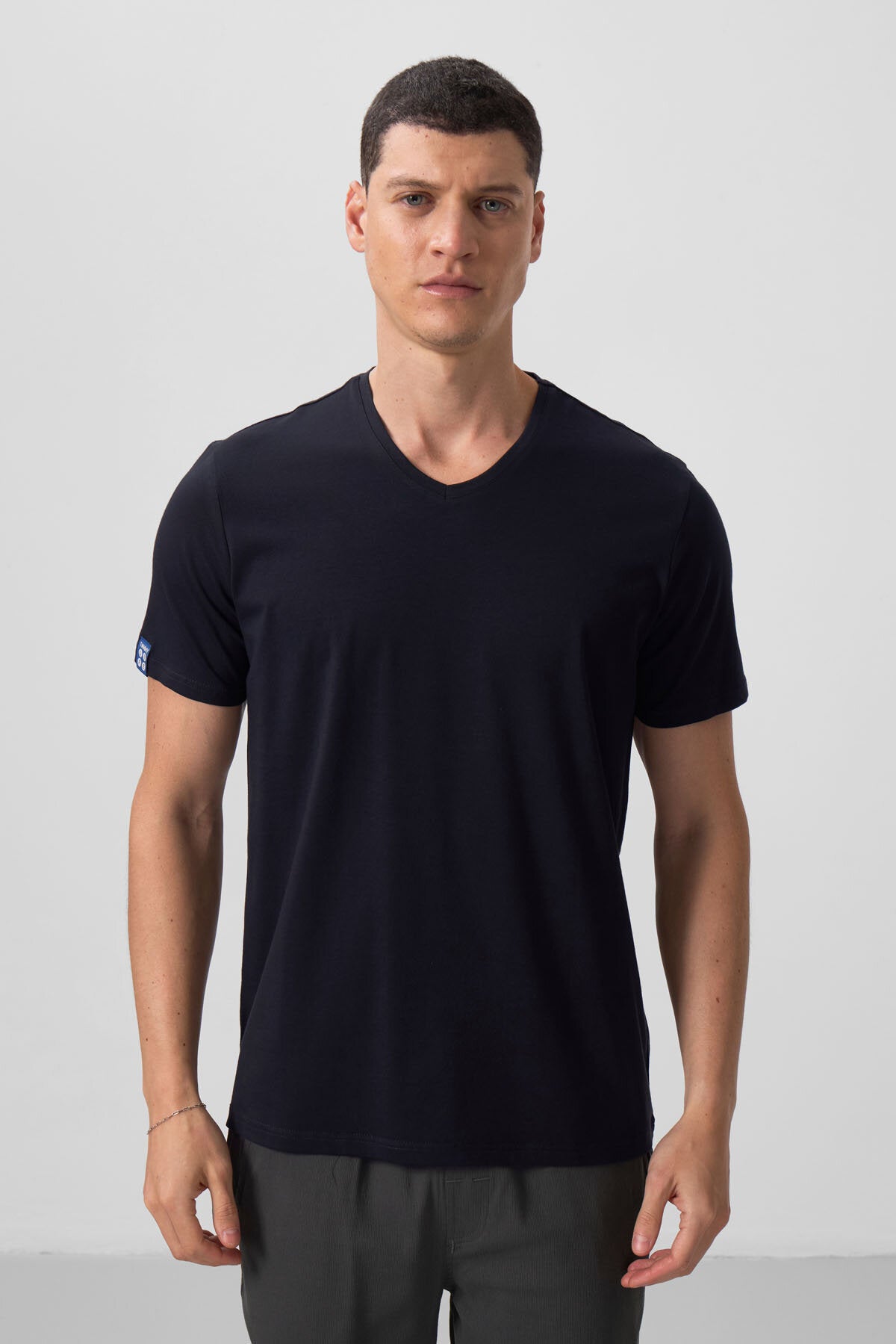 Standard Fit Basic V Collar is a 3-pack Lacivert Men's T-Shirt 87912