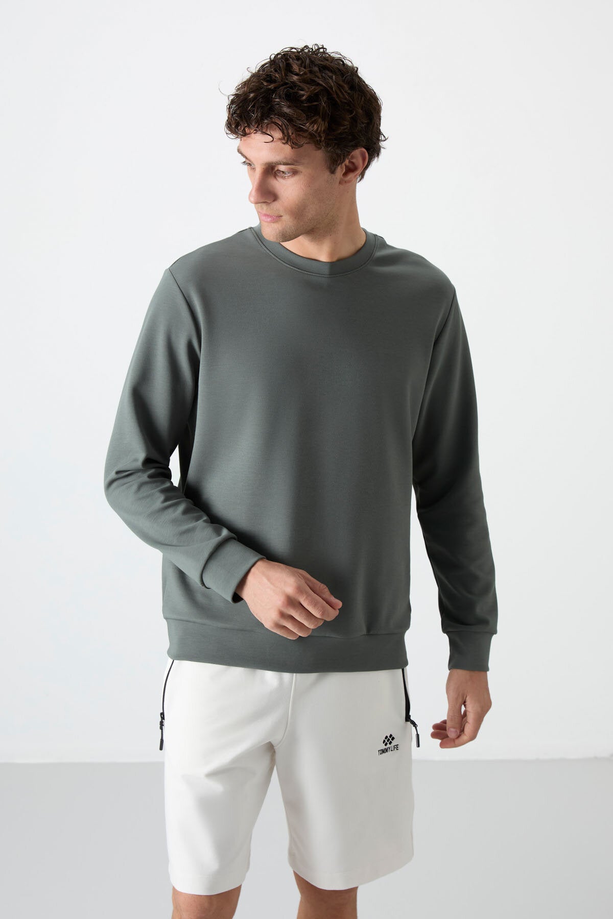 Standard Fit Basic O Collar Pack of 3 Black-Navy-Khaki Men's Sweatshirt 88053